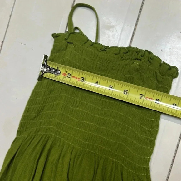 Green 👗 dress - Picture 5 of 7